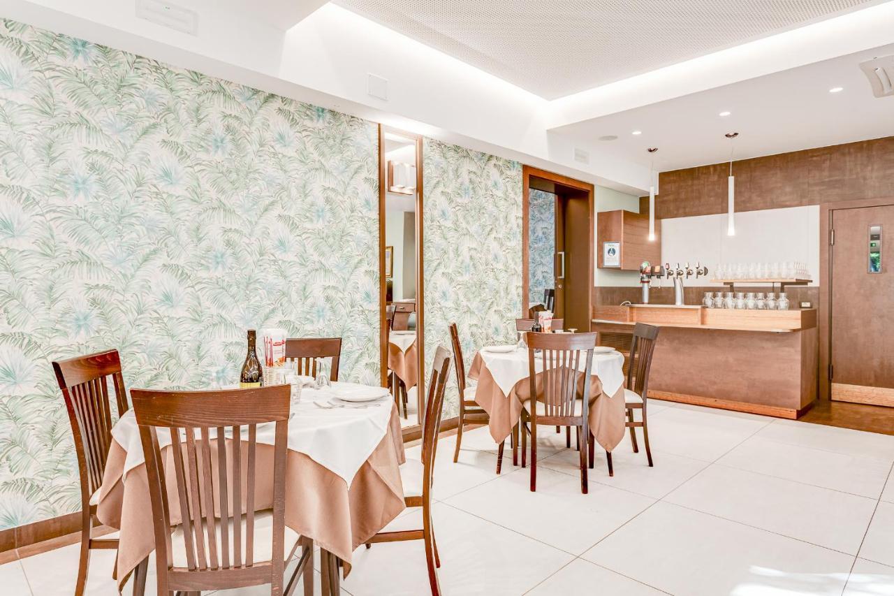 Hotel Fantini Gatteo a Mare Luaran gambar