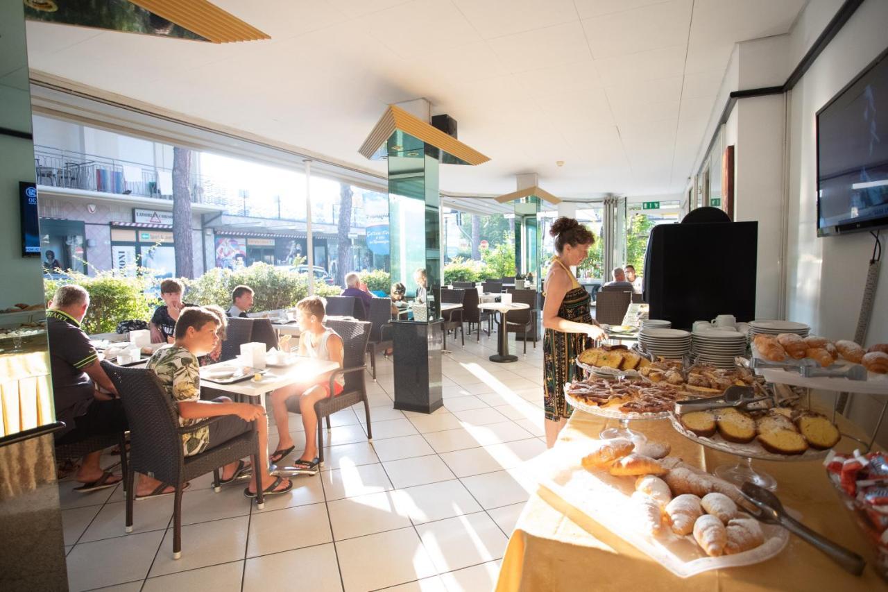 Hotel Fantini Gatteo a Mare Luaran gambar